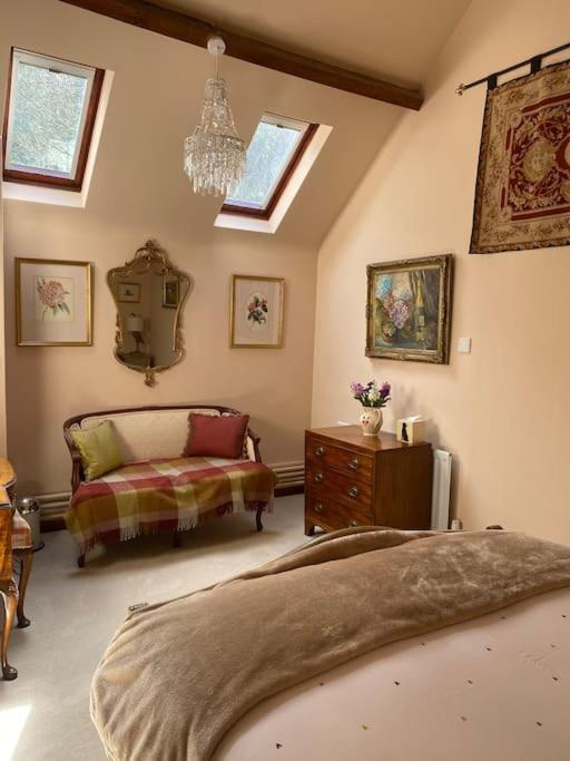 The Grooms Loft Self Contained Apartment Milton Abbas Экстерьер фото